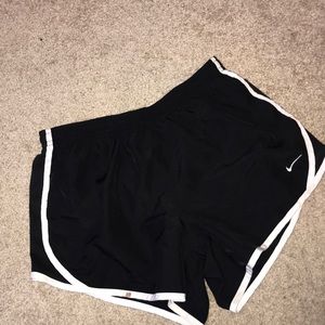 NIKE RUNNING SHORTS